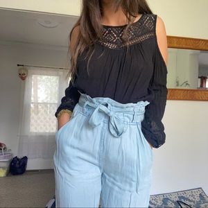 SHOULDER CUTOUT BLOUSE